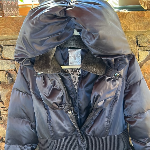 Women's Black Puffer Coat - Picture 2 of 12